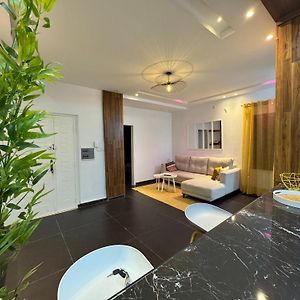 Appartement à 2 Chambres à Coucher