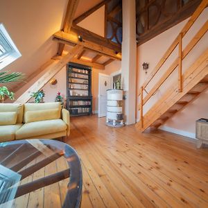 Appartement à 3 Chambres à Coucher