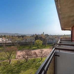 Appartement de Luxe à 2 Chambres à Coucher