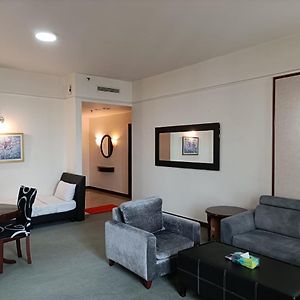 Suite à 2 Chambres à Coucher