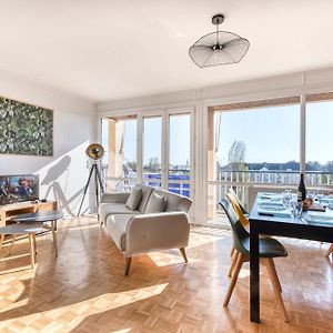 Appartement Luxe à 4 Chambres à Coucher