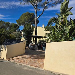 Villa à 3 Chambres à Coucher
