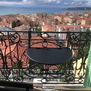Appartement à 2 Chambres à Coucher