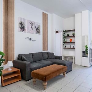 Appartement à 2 Chambres à Coucher