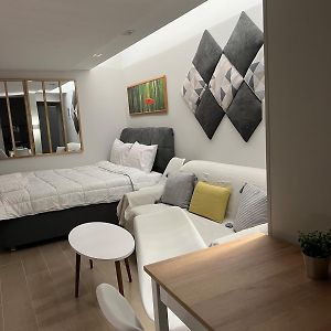 Athens Hotspot Residence