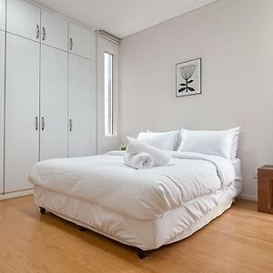 Appartement à 3 Chambres à Coucher