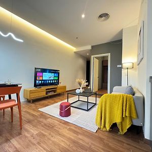 Appartement à 3 Chambres à Coucher