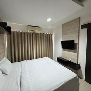 Suite à 1 Chambre à Coucher Lit King-Size