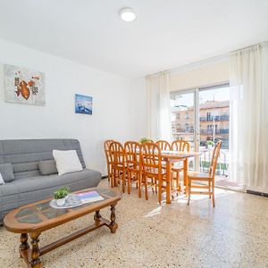 Appartement à 3 Chambres à Coucher