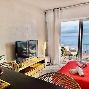 Sea Front Studio Yourhosthelper