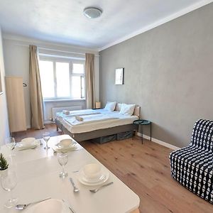Appartement à 2 Chambres à Coucher