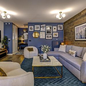 White Pearl Apartments