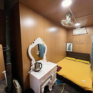 Head Of Old Quater - Cheap - Sharewc