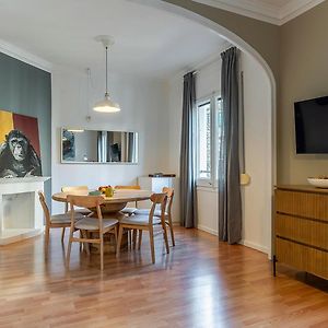 Appartement à 3 Chambres à Coucher