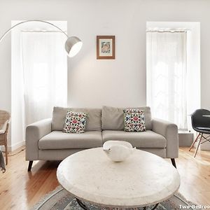Appartement à 2 Chambres à Coucher