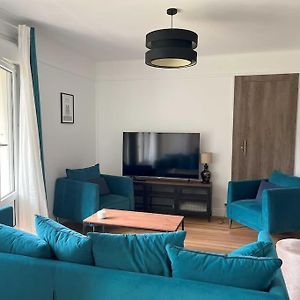 Appartement à 3 Chambres à Coucher
