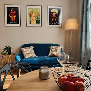 Stylish Central Apartment In Art Nouveau Building