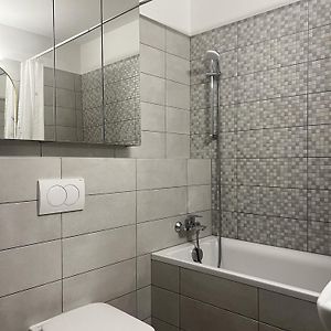 Suite à 2 Chambres à Coucher