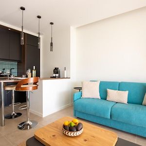 Modern 1-Bedroom Apartment With Sea View On La Croisette