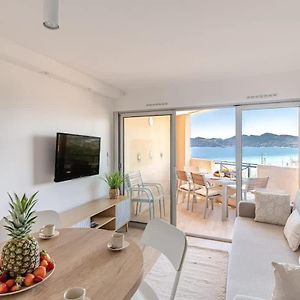Appartement à 2 Chambres à Coucher
