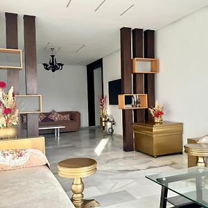 Appartement à 3 Chambres à Coucher