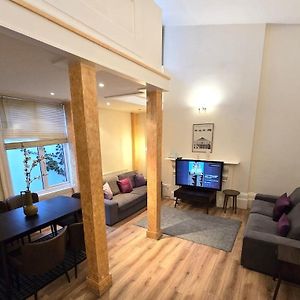Appartement à 3 Chambres à Coucher