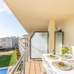 Appartement à 3 Chambres à Coucher