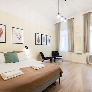 Appartement à 2 Chambres à Coucher