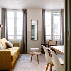 Appartement de Luxe à 2 Chambres à Coucher