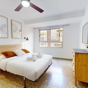 Appartement à 3 Chambres à Coucher