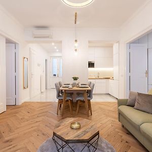 Appartement à 2 Chambres à Coucher