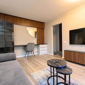 Friendly Apartment In Bucharest