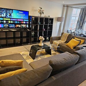 Appartement à 3 Chambres à Coucher