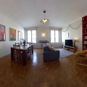 Appartement à 2 Chambres à Coucher