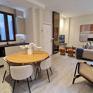 Suspiro 101 Cosmopolitan Loft