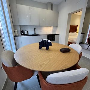 Navas 201 Elegant Suite