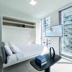 Spacious Studio In The Heart Of Downtown Miami