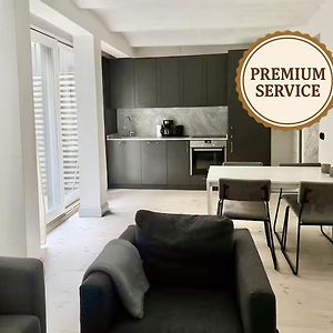 Appartement à 2 Chambres à Coucher