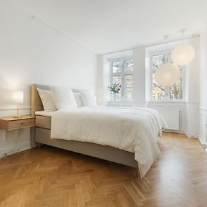 Appartement de Luxe à 2 Chambres à Coucher