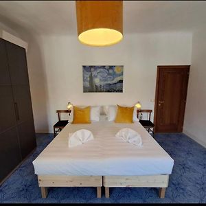 Appartement à 3 Chambres à Coucher