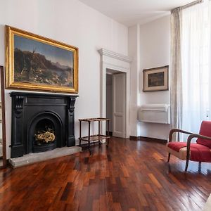 Appartement à 3 Chambres à Coucher