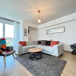 Appartement à 3 Chambres à Coucher