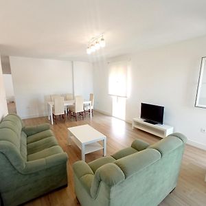 Appartement à 3 Chambres à Coucher