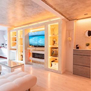 Appartement à 3 Chambres à Coucher