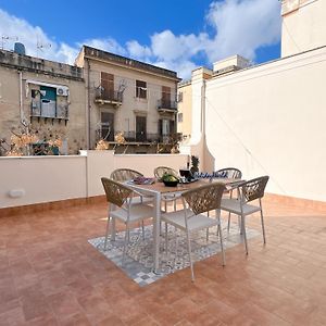 Appartement à 3 Chambres à Coucher