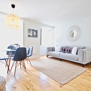 Appartement à 2 Chambres à Coucher