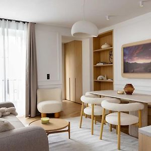 Appartement à 2 Chambres à Coucher