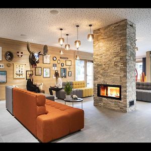 Appartement à 3 Chambres à Coucher