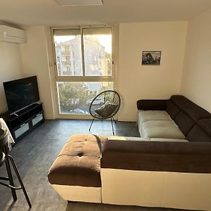 Appartement à 2 Chambres à Coucher