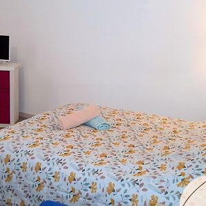 Studio Lit King-Size
